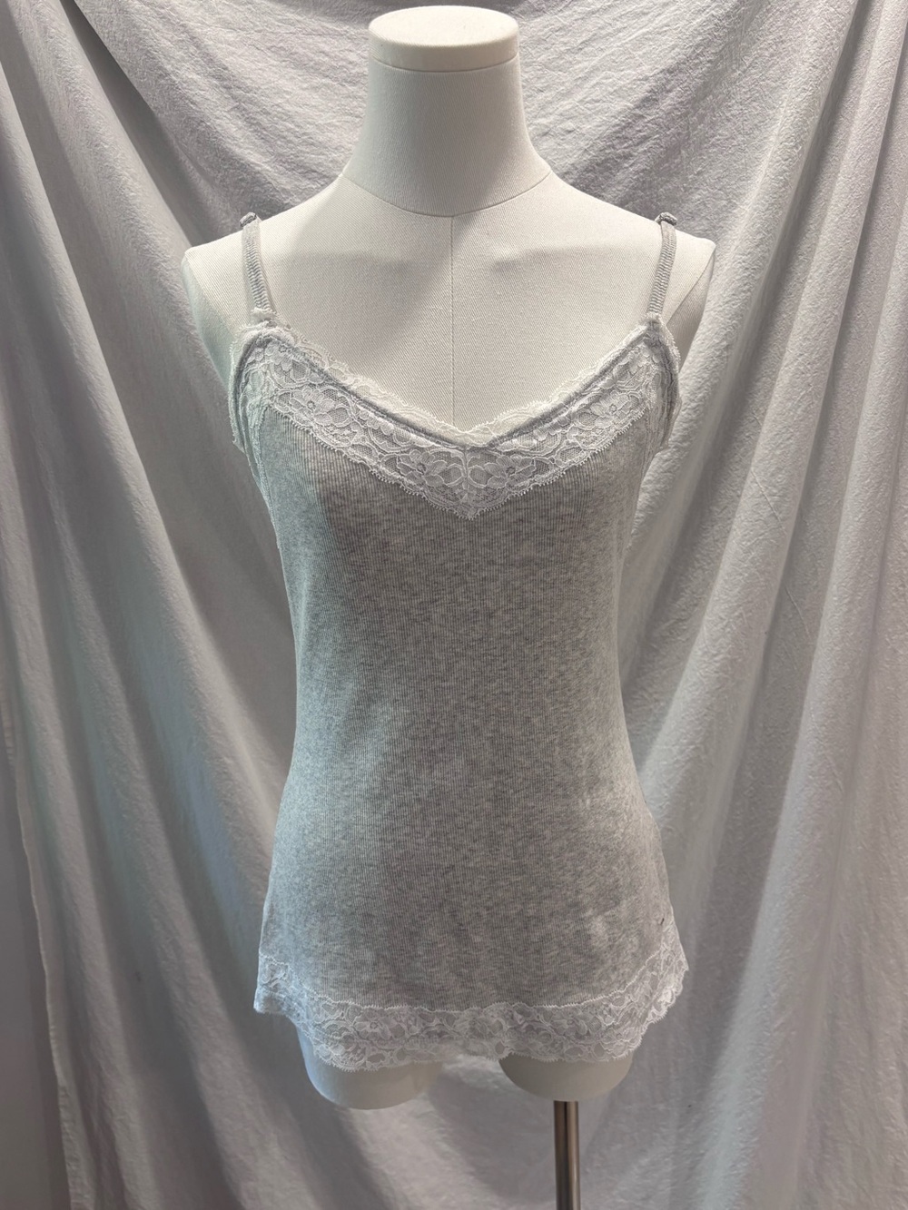 Hollister Heather Grey White Lace Trim Layering Cami Size Large